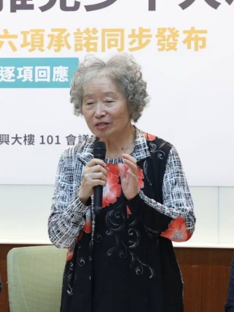 臺灣心理健康聯盟召集人張珏發言